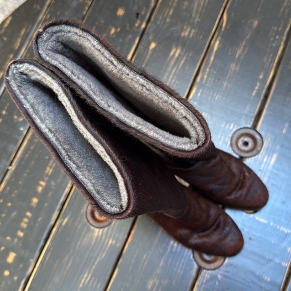 Pajar Fur Boots with Shearling Lining & Lug Soles - Size 8 - Picture 4 of 14